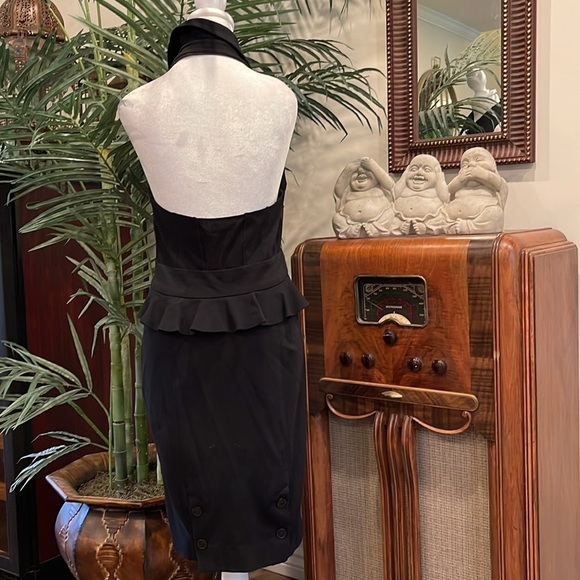 BEBE size 10 black gorgeous halter sleeveless dress with side zipper kick pleat - Picture 3 of 12